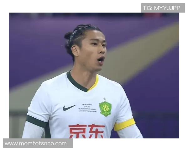 方镜淇失误送礼王刚扑倒张玉宁巧妙吊射破门精彩瞬间回顾 方镜淇失误送礼王刚扑倒张玉宁巧妙吊射破门精彩瞬间回顾